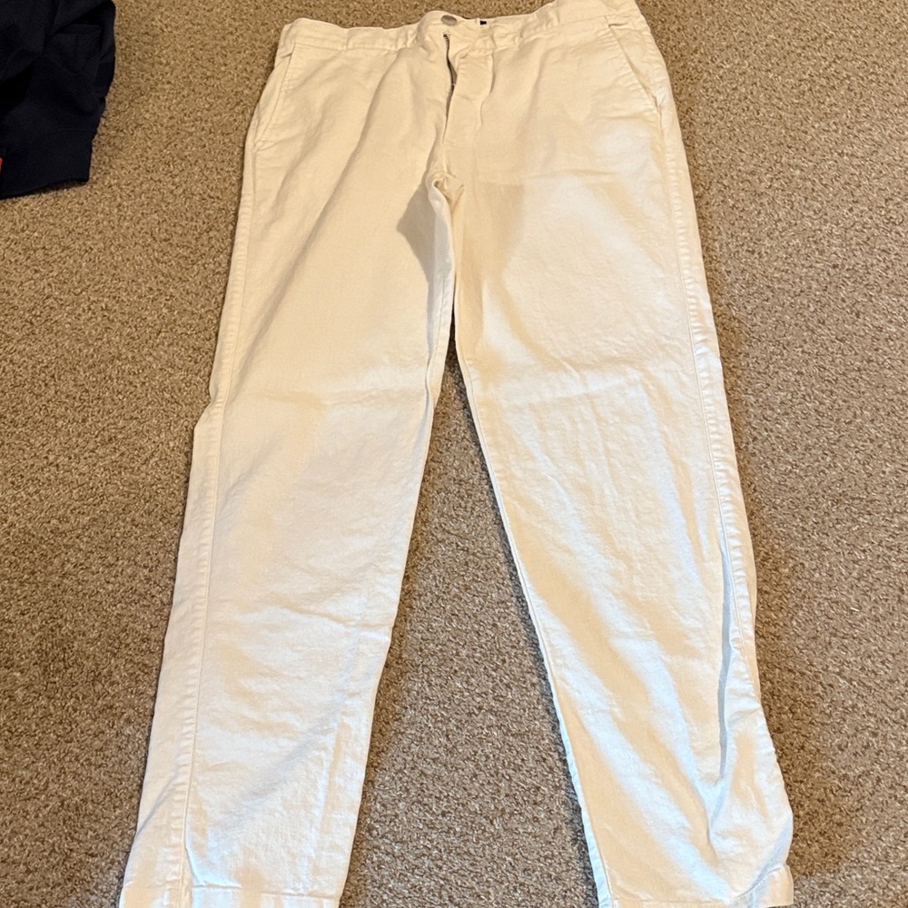 Marc Anthony Men's Light Khaki Chinos